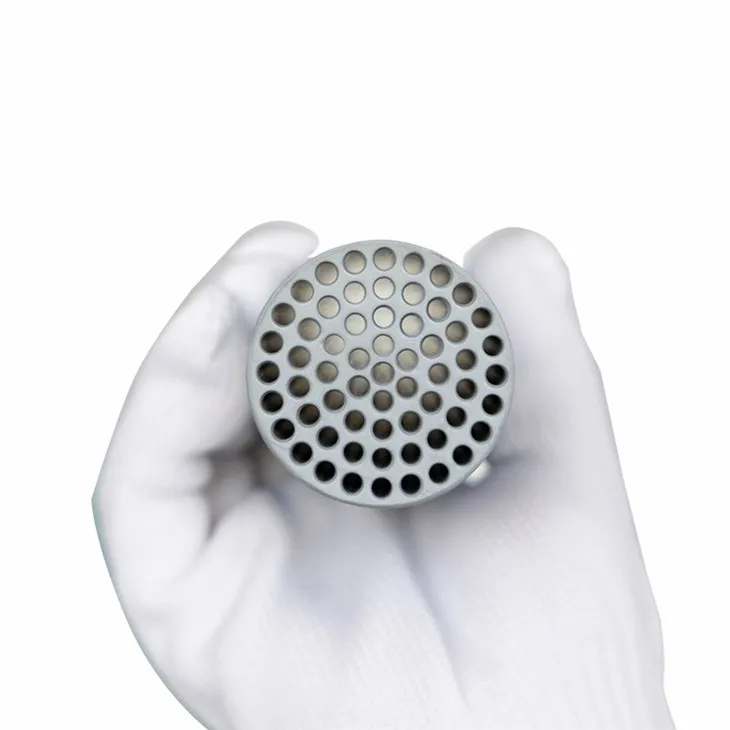 Membrána pre separáciu tuhých kvapaliny